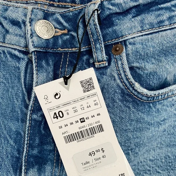 Jeans - Picture 2 of 4